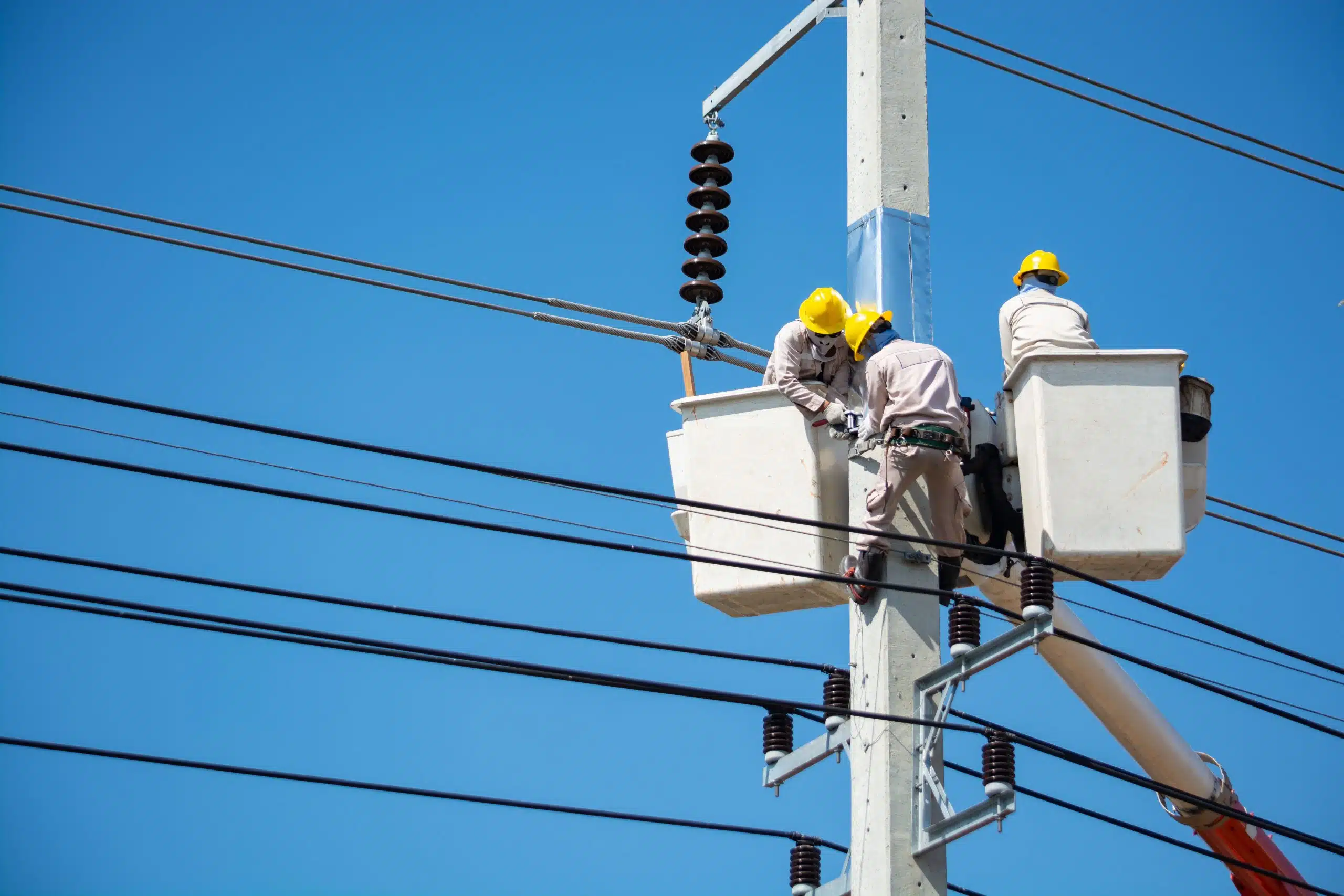 Commercial Electrician in Wayzata